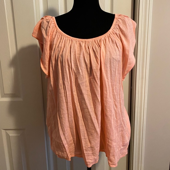 GAP linen Top - Picture 2 of 7